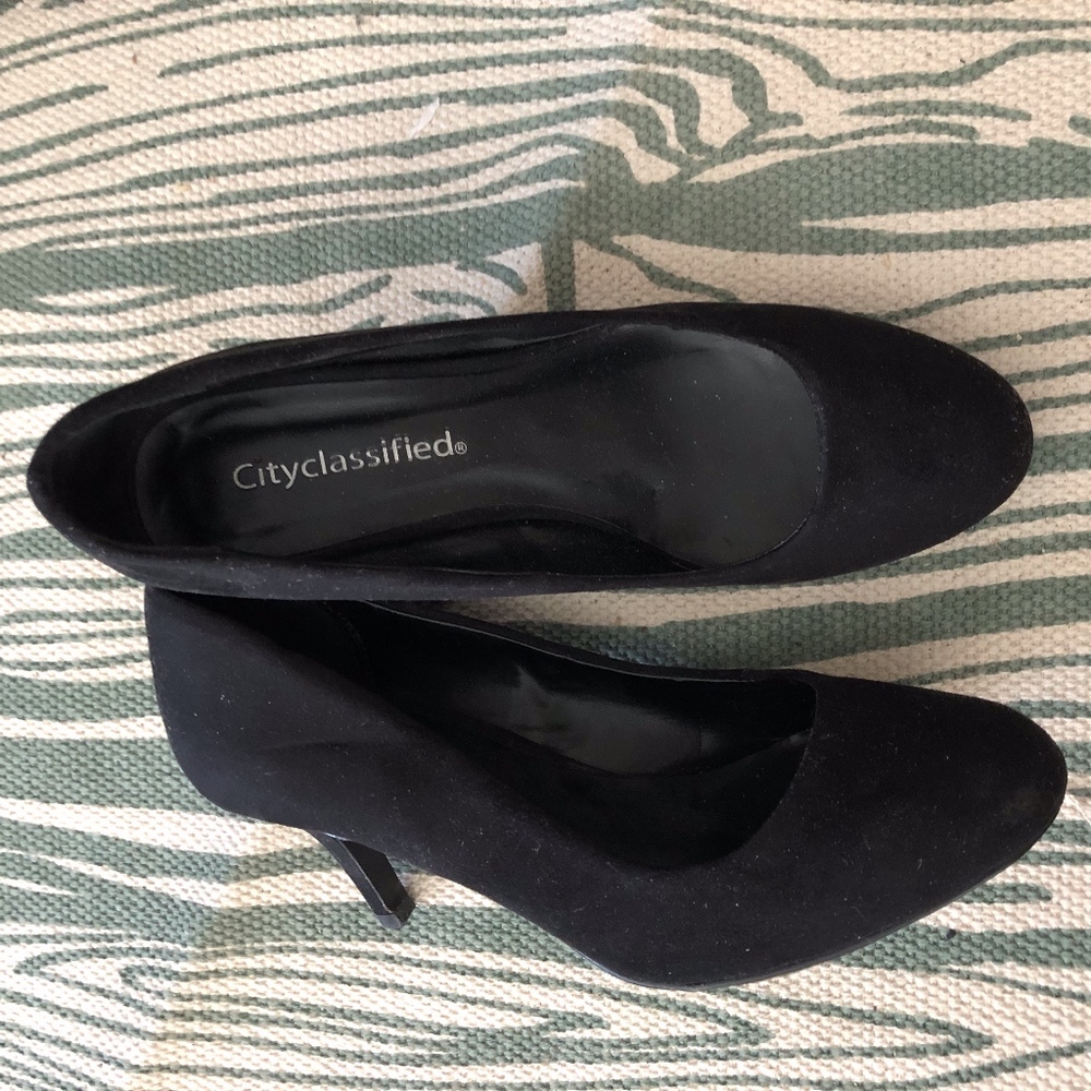 Classic Black Pumps